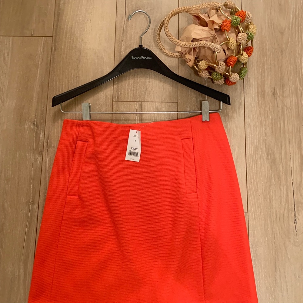 NWT BANANA REPUBLIC MINI SKIRT